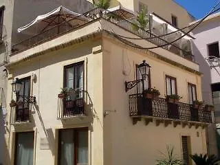 La Terrazza Al Centro Storico بيت ضيافة 3*
