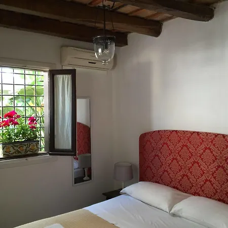 La Terrazza Al Centro Storico 3* تراباني